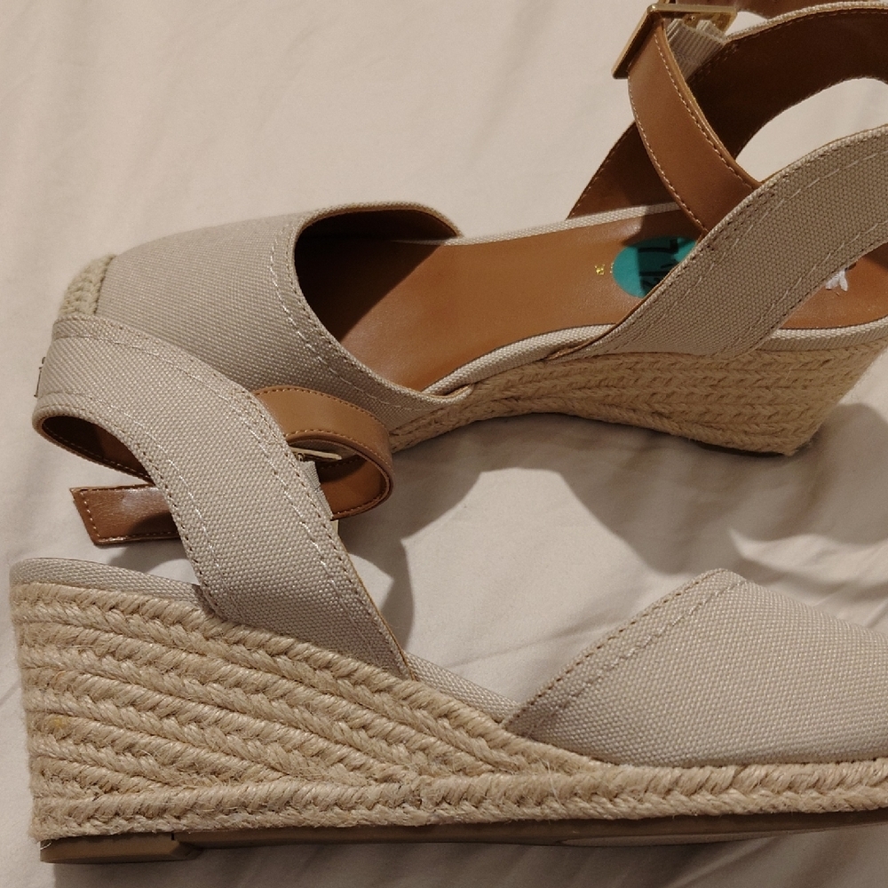 Tommy Hilfiger Cream and Brown Espadrille Sandals - Picture 3 of 3